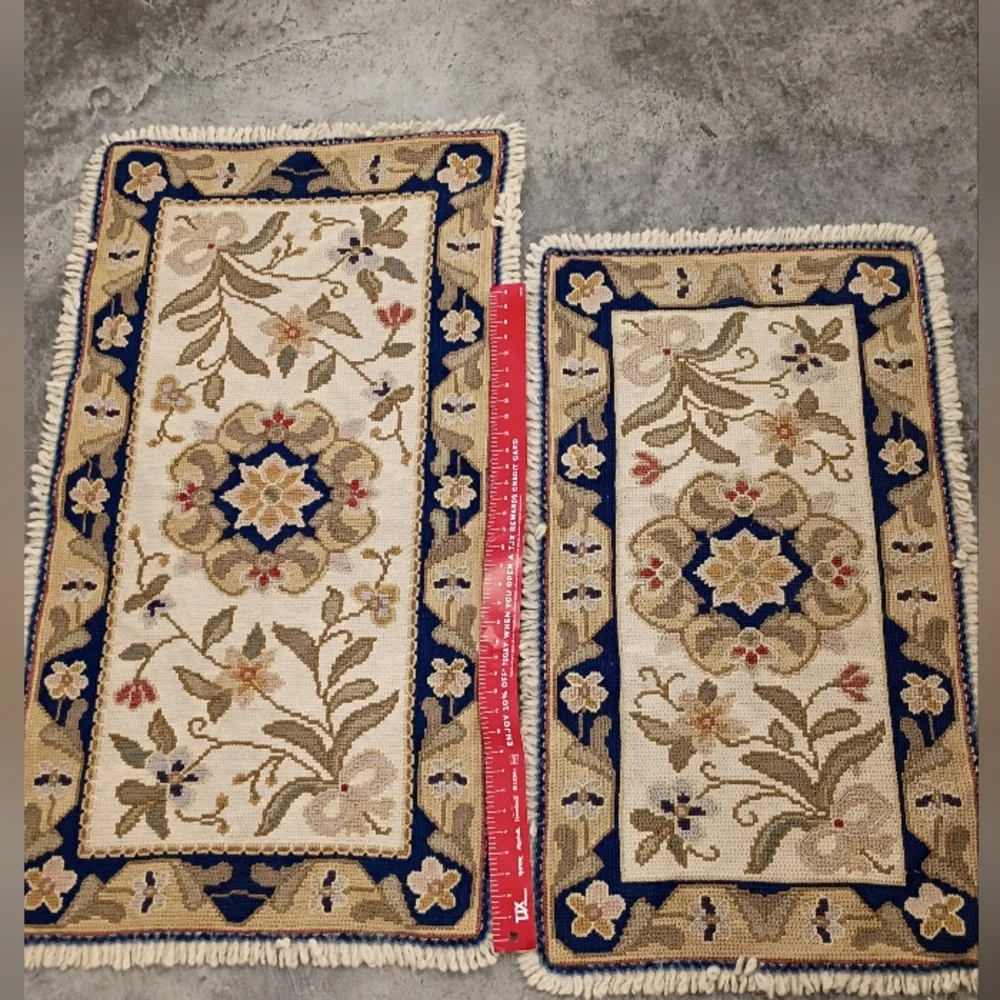 Floral Patterned Handwoven Woolen Tapestry Rugs, Vintage - Picture 1 of 13
